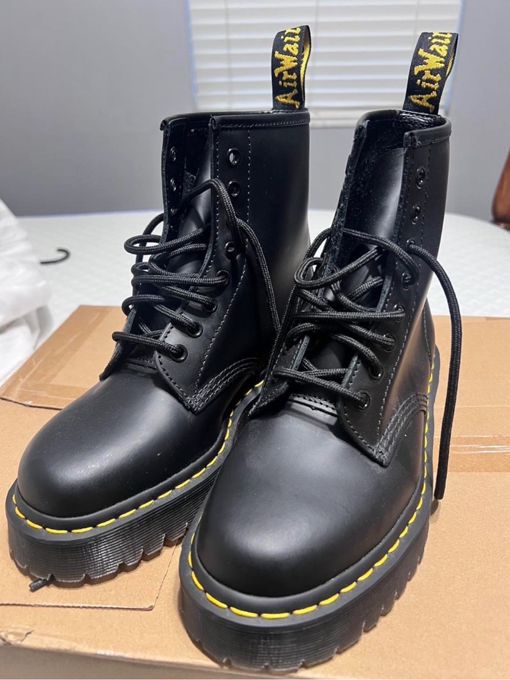 Dr Martens Air Wair 1460 New. Never worn- Black comes with heel grips.